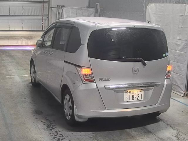 HONDA FREED 2012