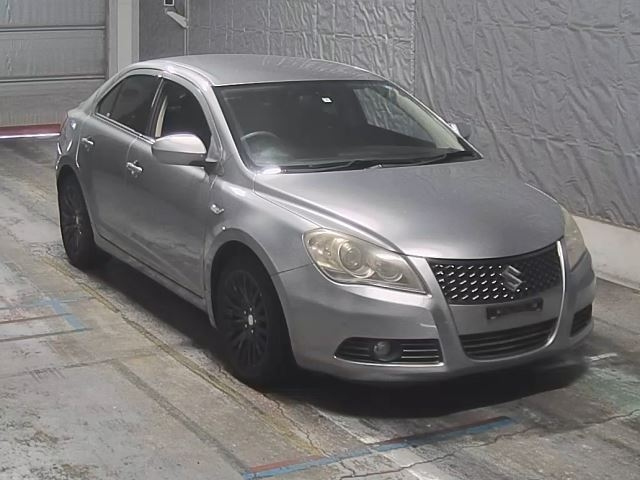 SUZUKI KIZASHI 2011