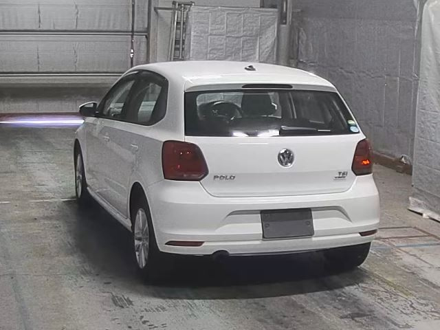 VOLKSWAGEN POLO 2017