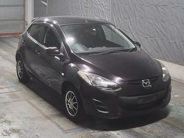 MAZDA DEMIO 2013