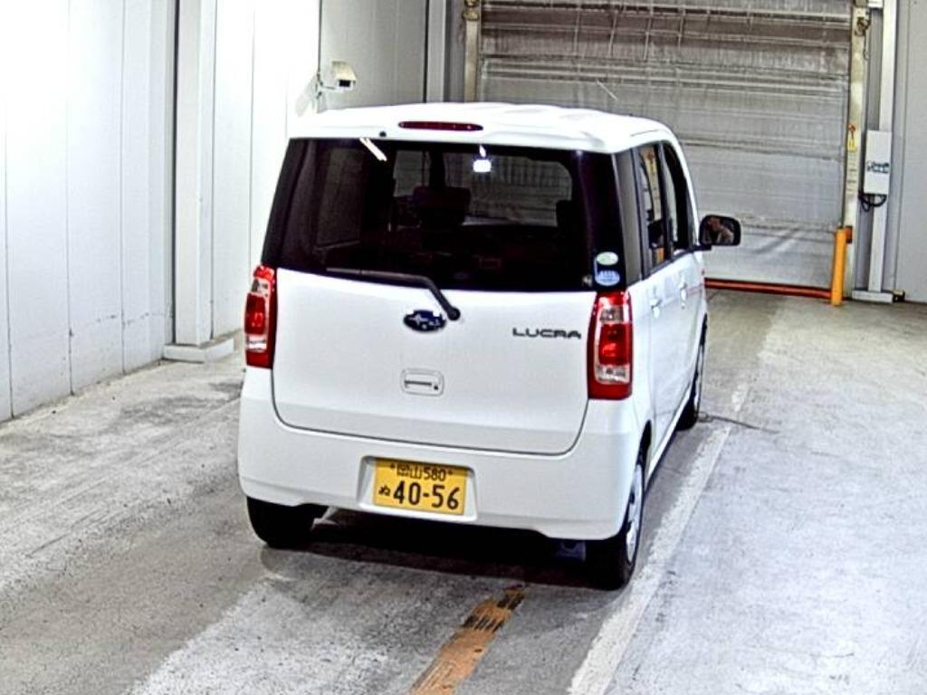 SUBARU LUCRA 2010