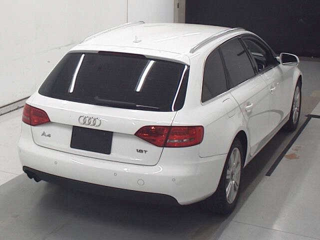 AUDI A4 2011