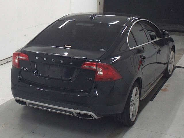 VOLVO S60 2015