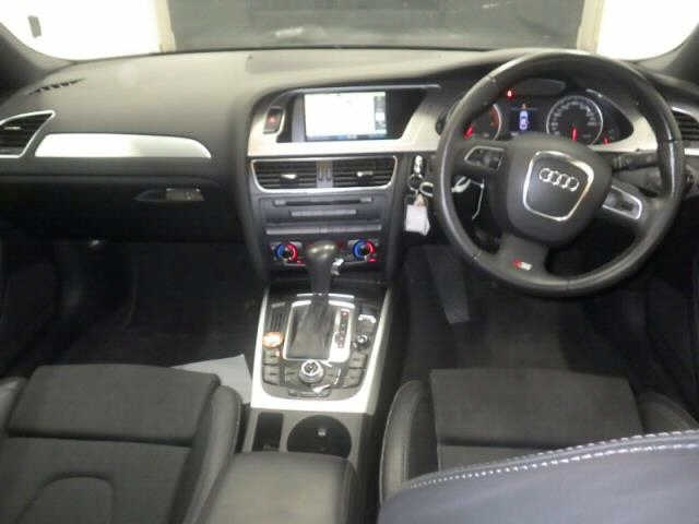 AUDI A4 2009