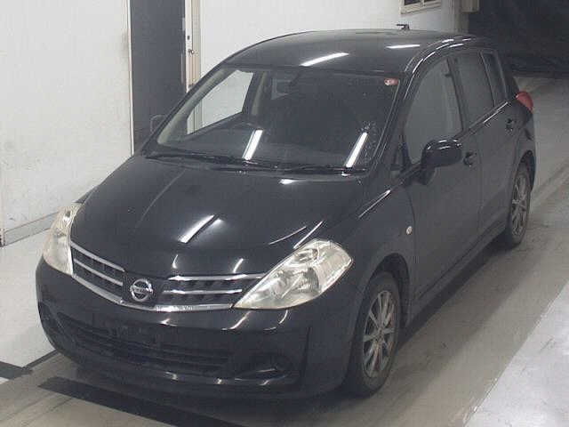 NISSAN TIIDA 2010