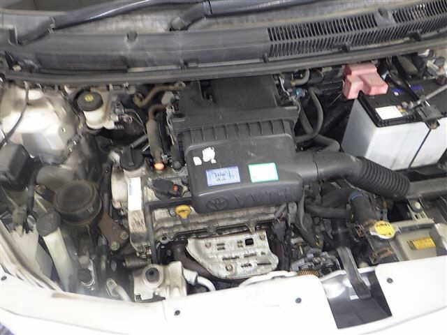 TOYOTA BELTA 2010