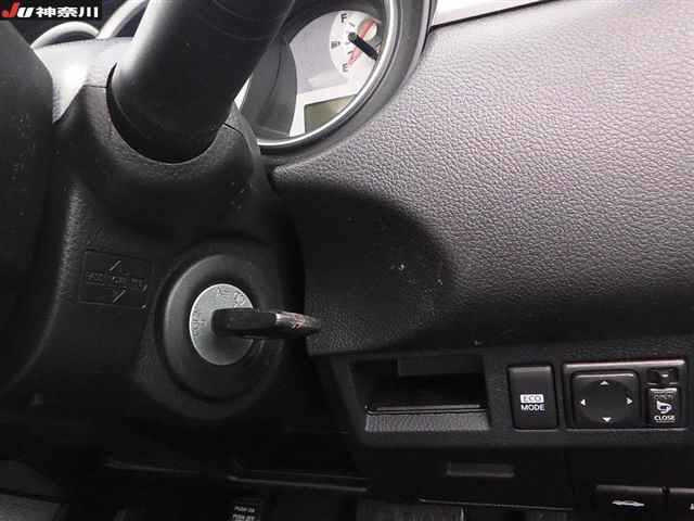NISSAN TIIDA LATIO 2011