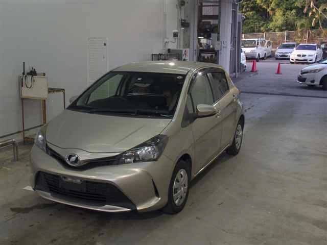 TOYOTA VITZ 2015