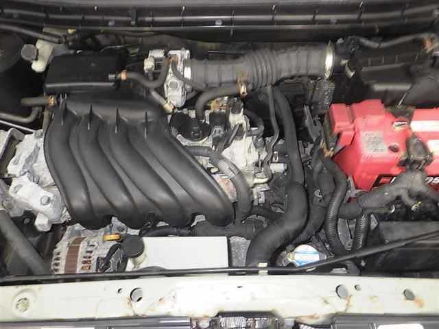 NISSAN JUKE 2011