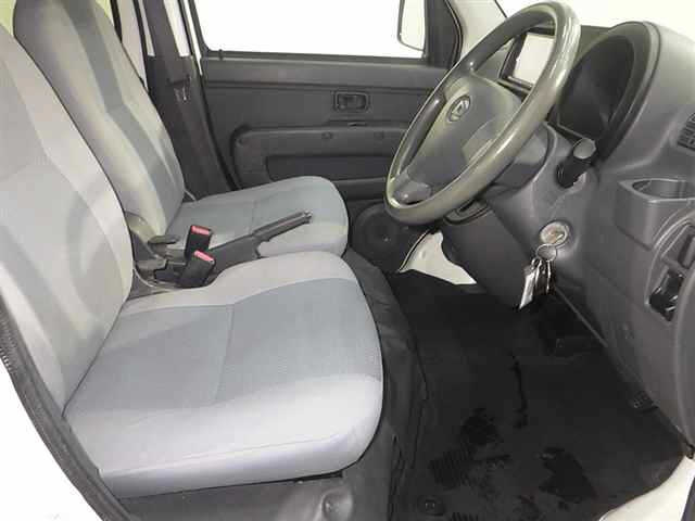 DAIHATSU HIJET VAN 2015