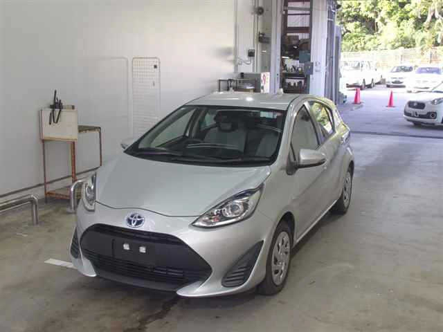 TOYOTA AQUA 2018