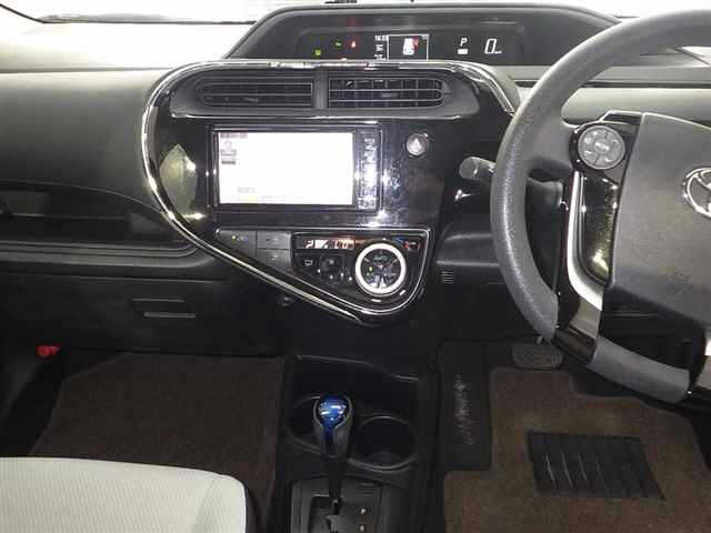 TOYOTA AQUA 2018