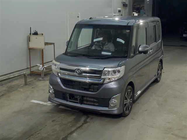DAIHATSU TANTO 2015