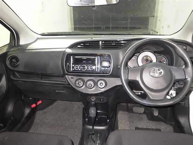 TOYOTA VITZ 2018