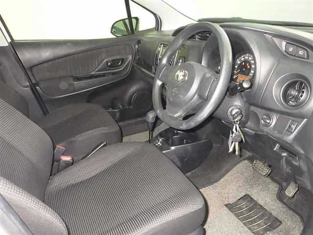 TOYOTA VITZ 2018