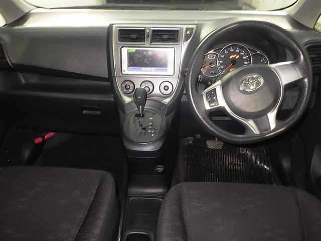 TOYOTA RACTIS 2013