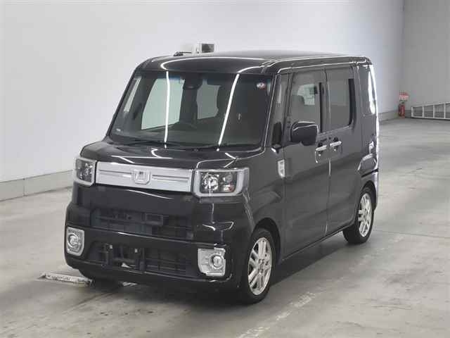 DAIHATSU WAKE 2016