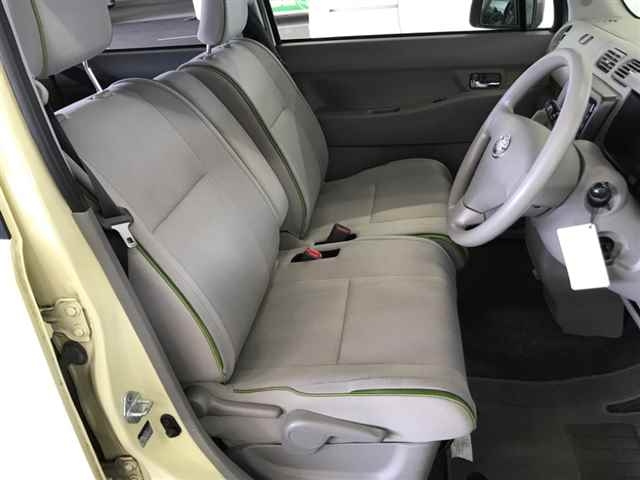 TOYOTA PIXIS SPACE 2016