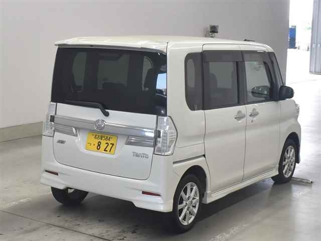 DAIHATSU TANTO 2014