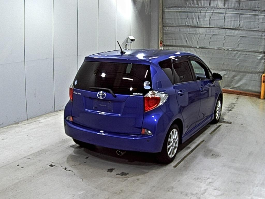 TOYOTA RACTIS 2012