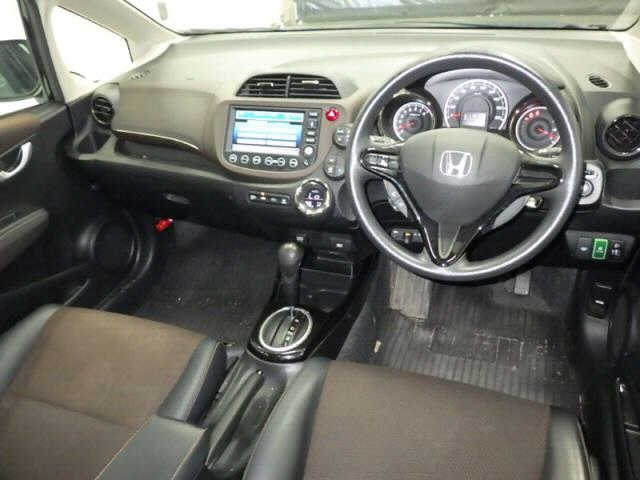 HONDA FIT SHUTTLE 2011