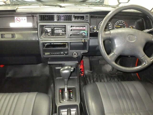 TOYOTA CROWN COMFORT 2015