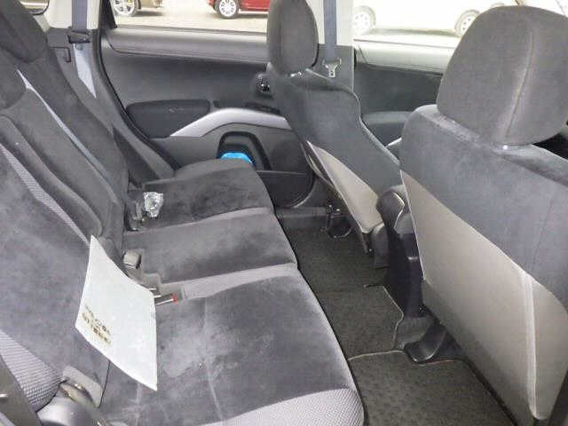 MITSUBISHI OUTLANDER 2010