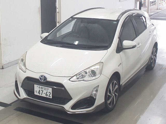 TOYOTA AQUA 2015