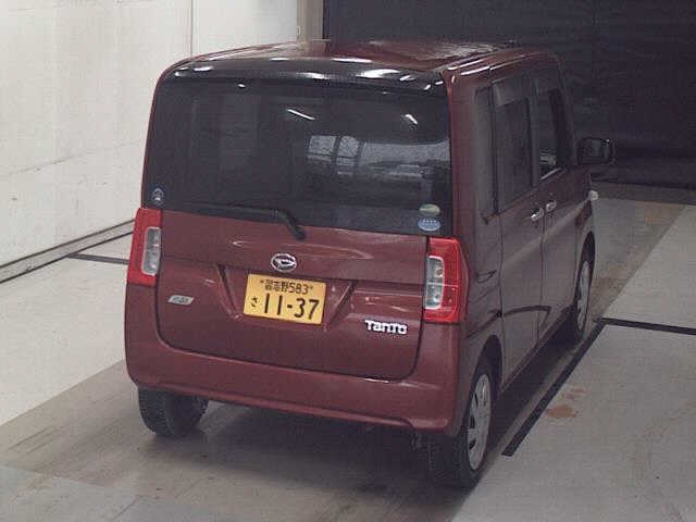 DAIHATSU TANTO 2015
