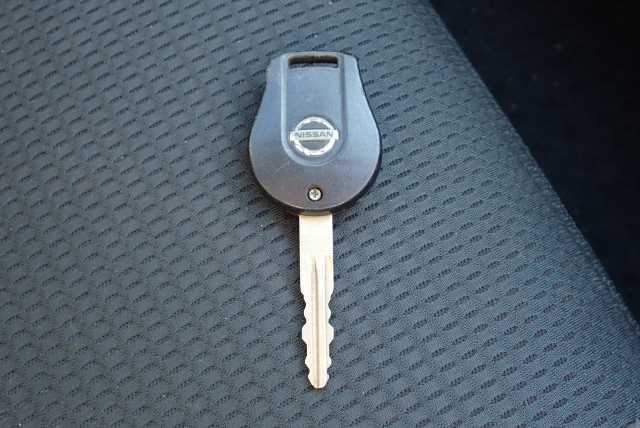 NISSAN AD 2019