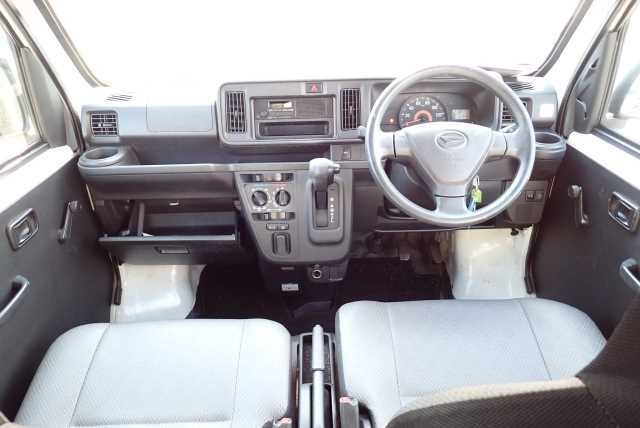 DAIHATSU HIJET VAN 2018