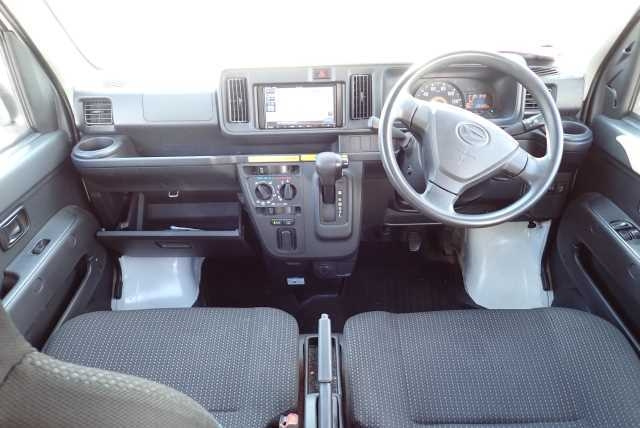 DAIHATSU HIJET VAN 2019