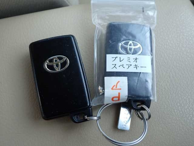 TOYOTA PREMIO 2018