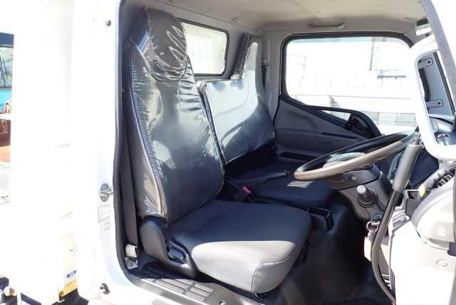 MITSUBISHI CANTER 2019