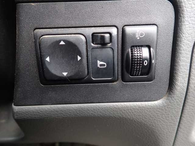 NISSAN NV200 2019