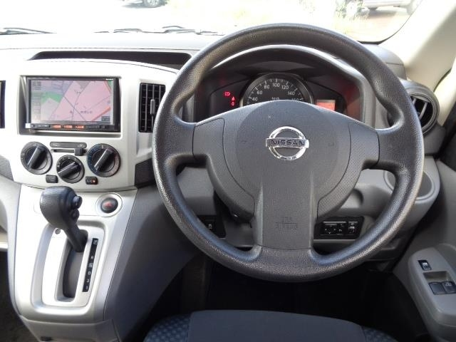 NISSAN NV200 2018