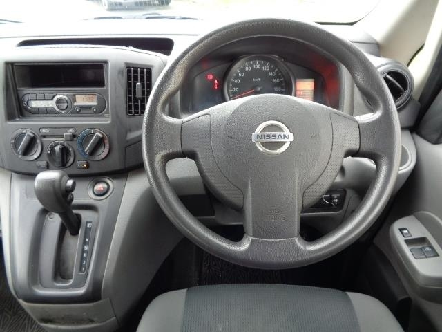 NISSAN NV200 2019