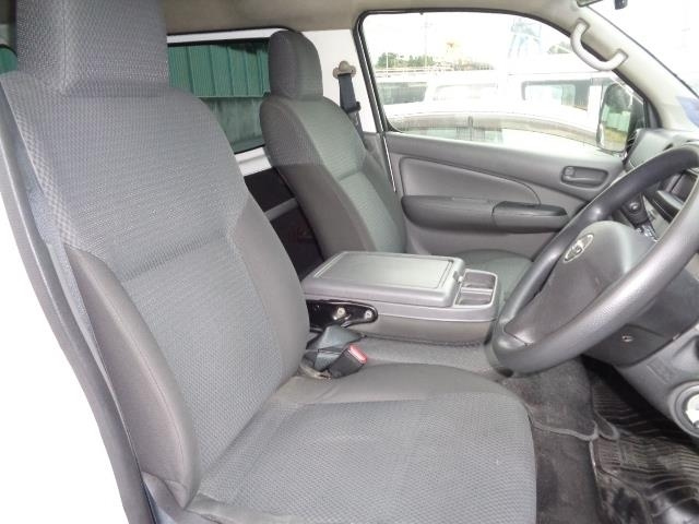 NISSAN CARAVAN VAN 2016