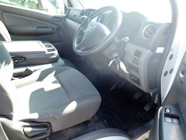NISSAN CARAVAN VAN 2018