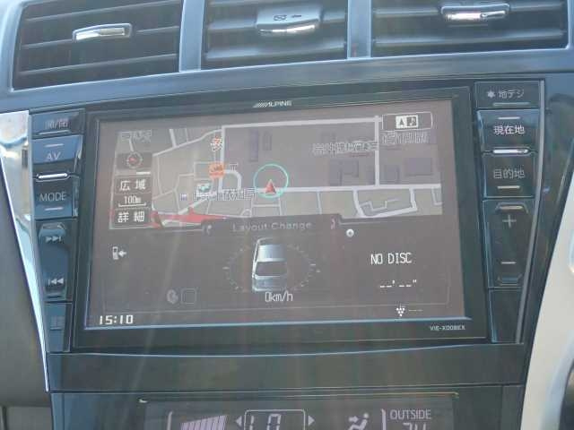TOYOTA PRIUS ALPHA 2012