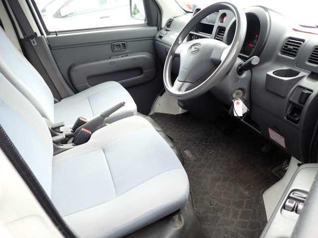 DAIHATSU HIJET VAN 2012