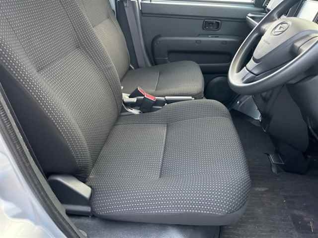 DAIHATSU HIJET VAN 2019