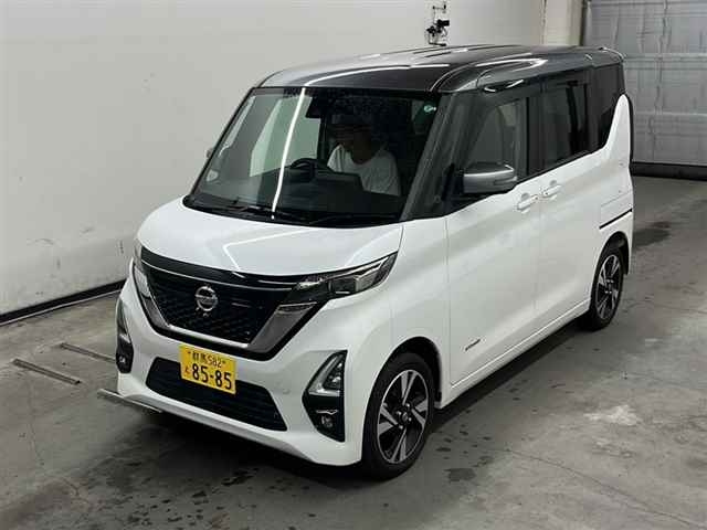 NISSAN ROOX 2021