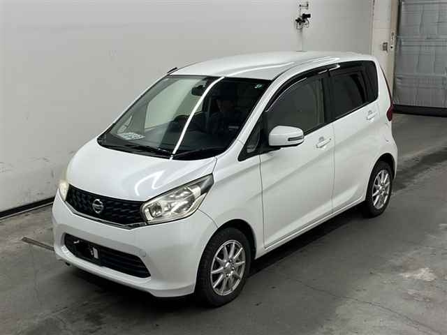 NISSAN DAYZ 2013