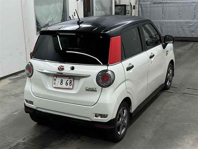 DAIHATSU CAST 2015
