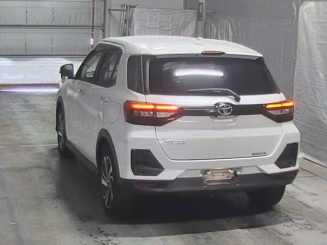 TOYOTA RAIZE 2021