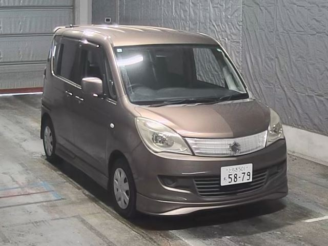 SUZUKI SOLIO 2011