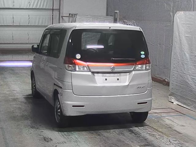 SUZUKI SOLIO 2013
