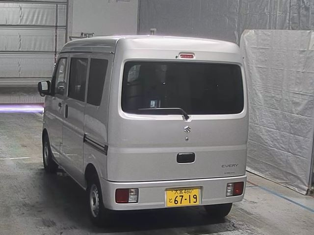 SUZUKI EVERY 2023