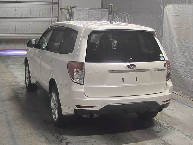 SUBARU FORESTER 2011